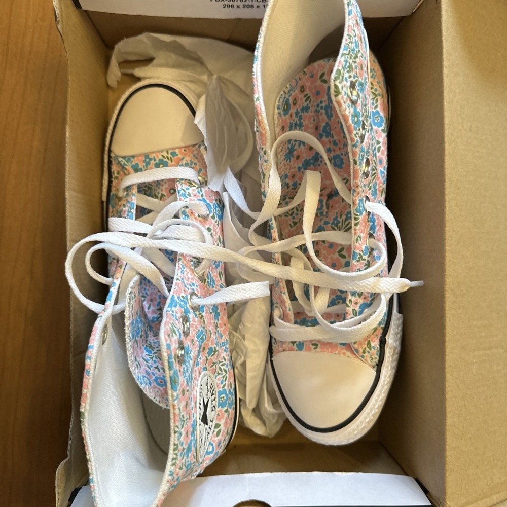 Converse Chuck Taylor All Star Floral High-Top Sneaker Shoe A14980F 7.5 NIB - Picture 2 of 6